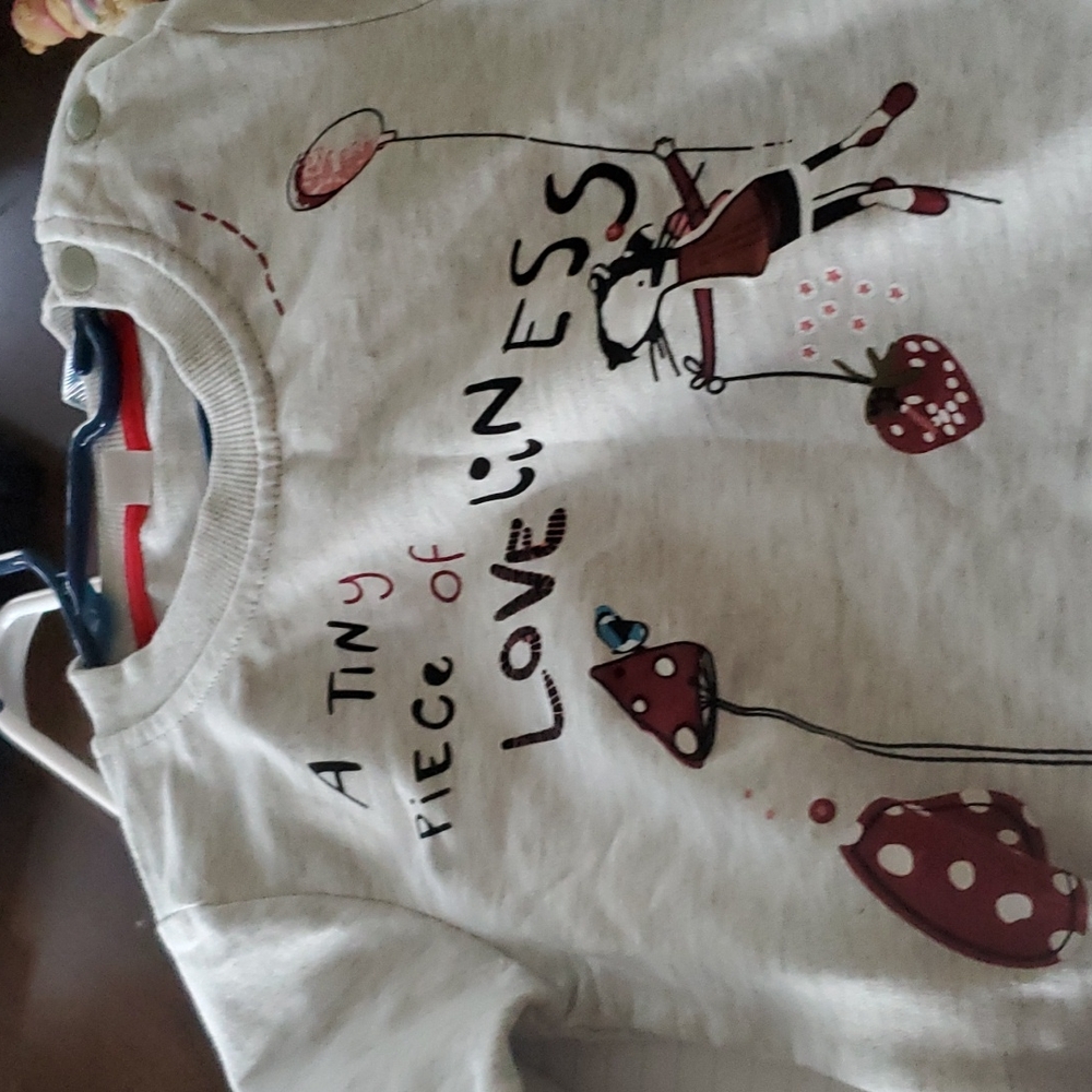 Outfit - Picture 4 of 5